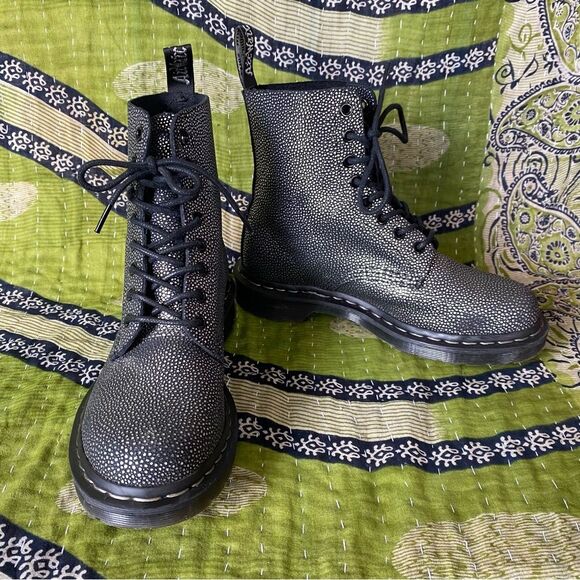 Dr. Martens Pascal Metallic Pebble Combat Boots Size 6 - Picture 2 of 16
